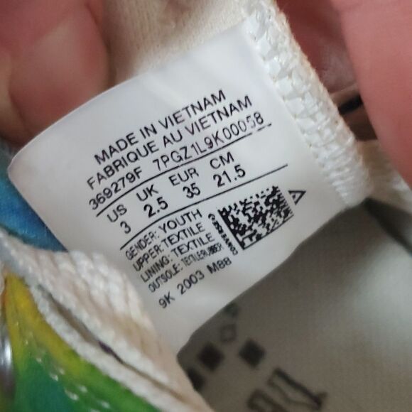 KIDS' CONVERSE LITTLE KID CHUCK TAYLOR ALL STAR TIE DYE OX SNEAKERS - Picture 6 of 7